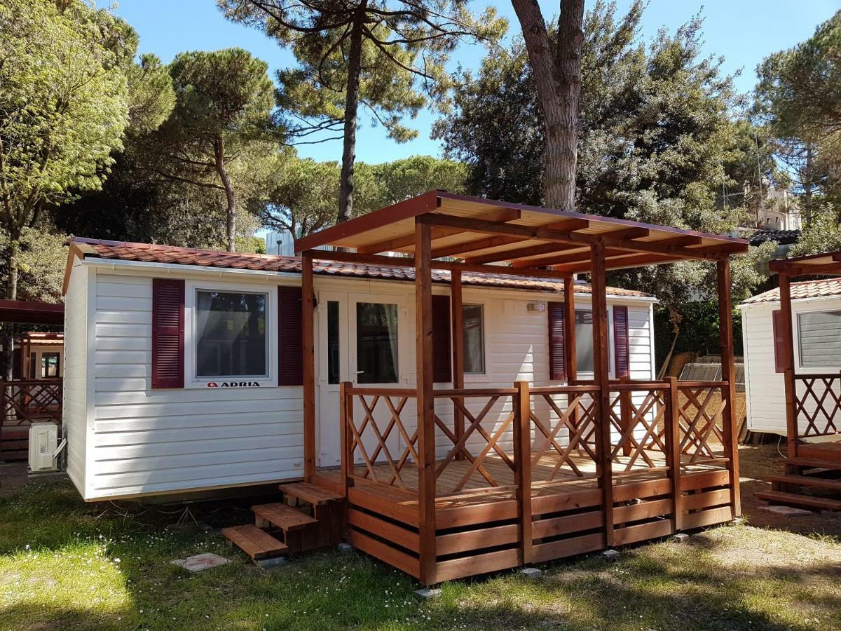 Victoria Mobilehome In Camping Mare E Pineta Lido di Spina Bagian luar foto