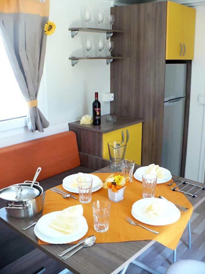 Victoria Mobilehome In Camping Mare E Pineta Lido di Spina Bagian luar foto