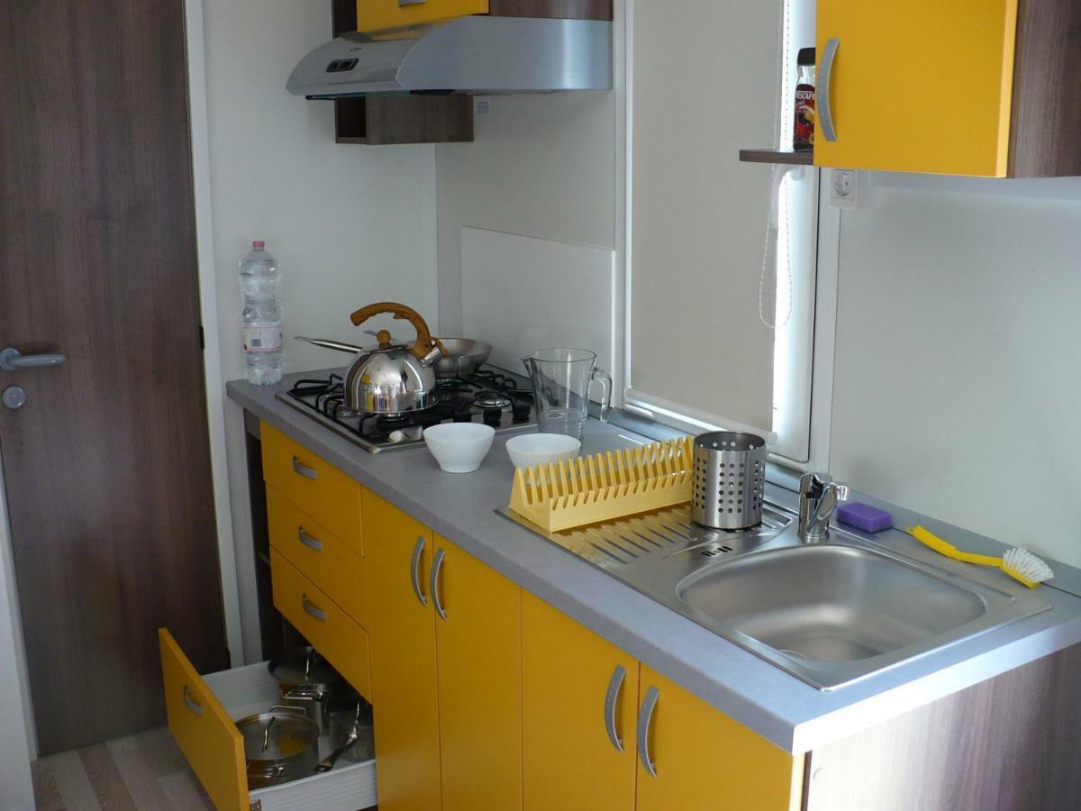 Victoria Mobilehome In Camping Mare E Pineta Lido di Spina Bagian luar foto